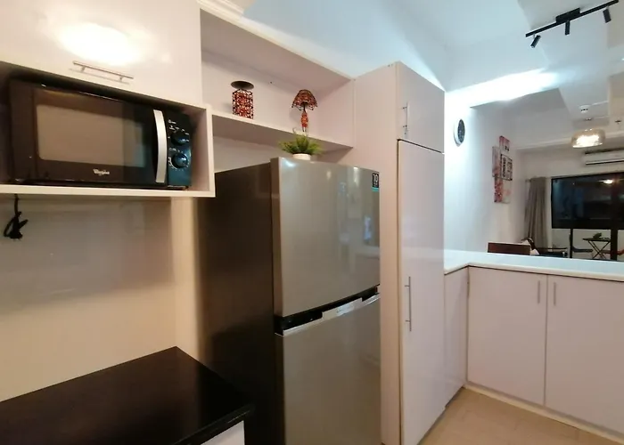 High End Luxury Big 2br In Salcedo Village Makati *