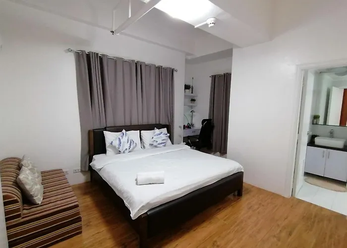 High End Luxury Big 2br In Salcedo Village Makati *