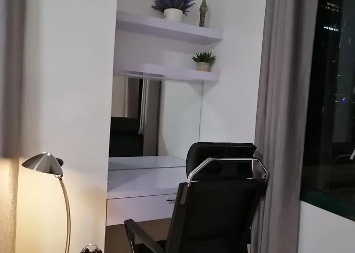 Appartement High End Luxury Big 2br In Salcedo Village Makati *