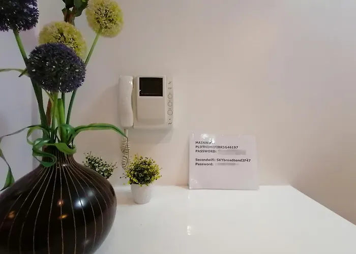 High End Luxury Big 2br In Salcedo Village Makati * Manille